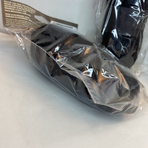 Dimensions Feltworks 100% Wool Pencil Roving Black Felt Needle Felting Crafts - Picture 10 of 13